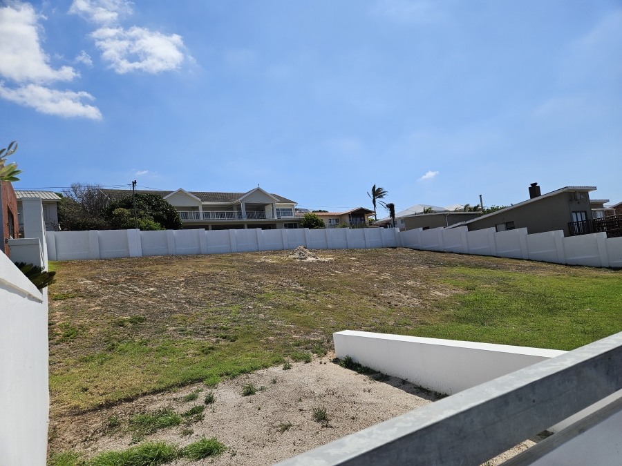 0 Bedroom Property for Sale in Wavecrest Eastern Cape